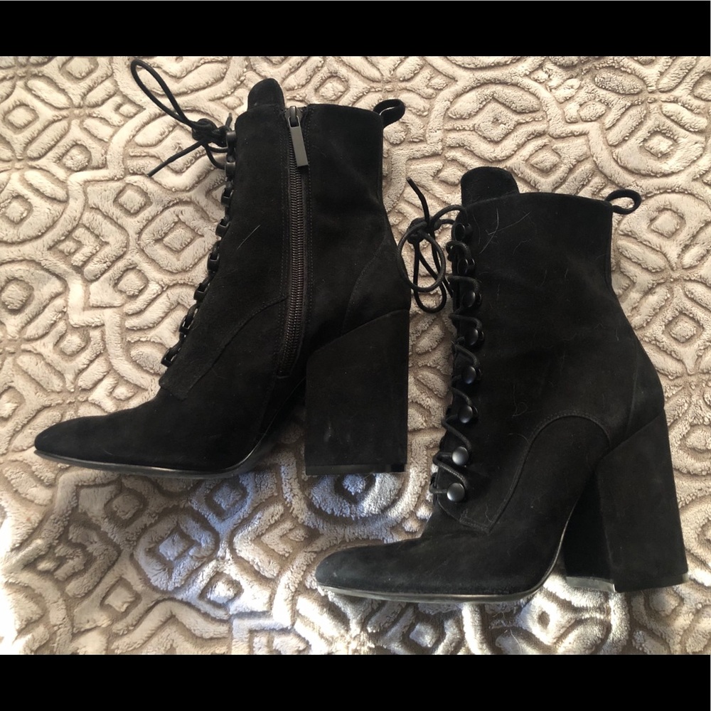 Kendal & Kyle Heeled Lace-Up Bootie Black Suede
